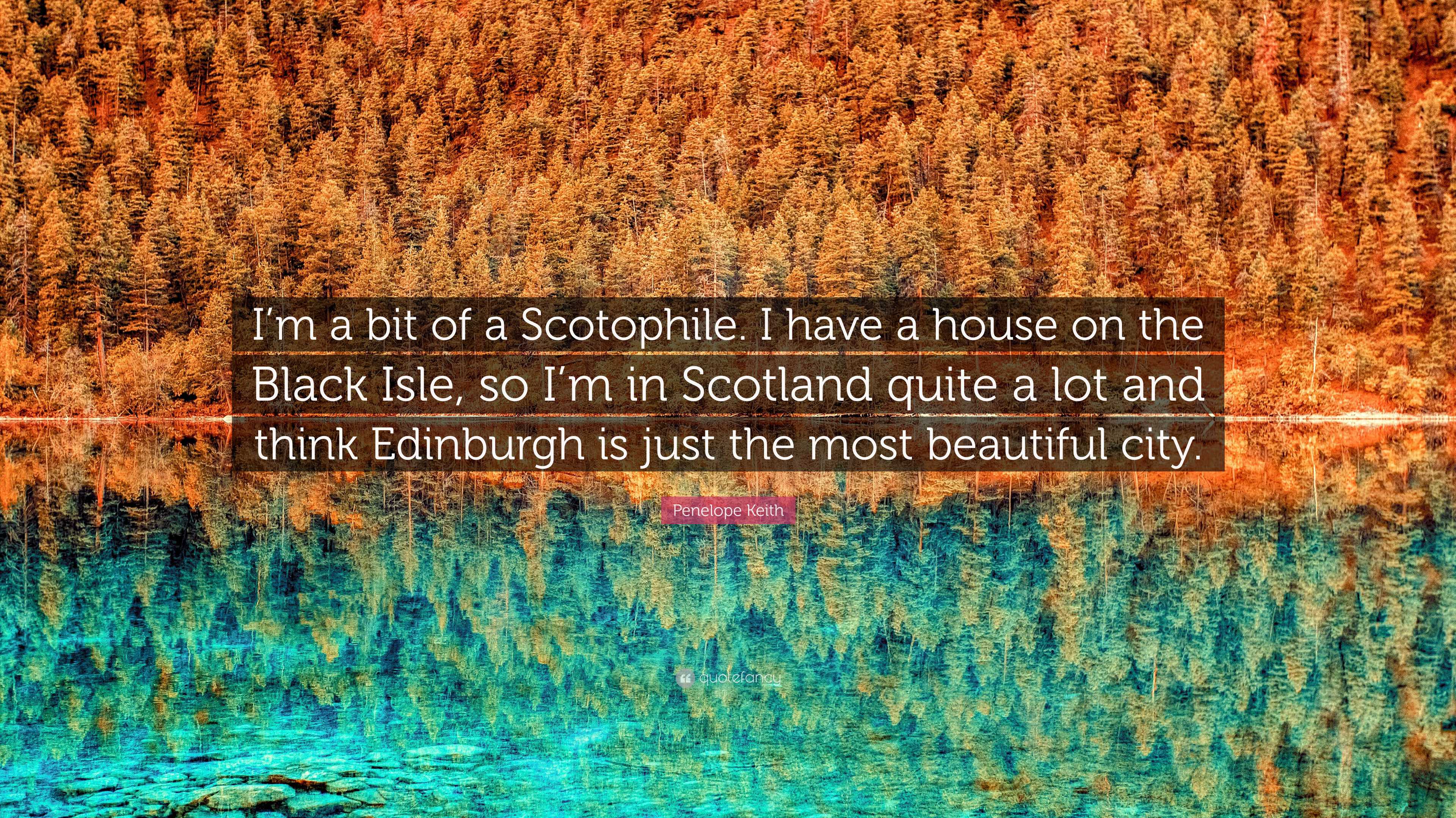 Edinburgh was an emotion, a city that felt like a warm hug to my nostalgic  soul ✨ Couldn't squeeze in our entire Scotland trip in one post, so here we  go, starting, image size:3840x2160